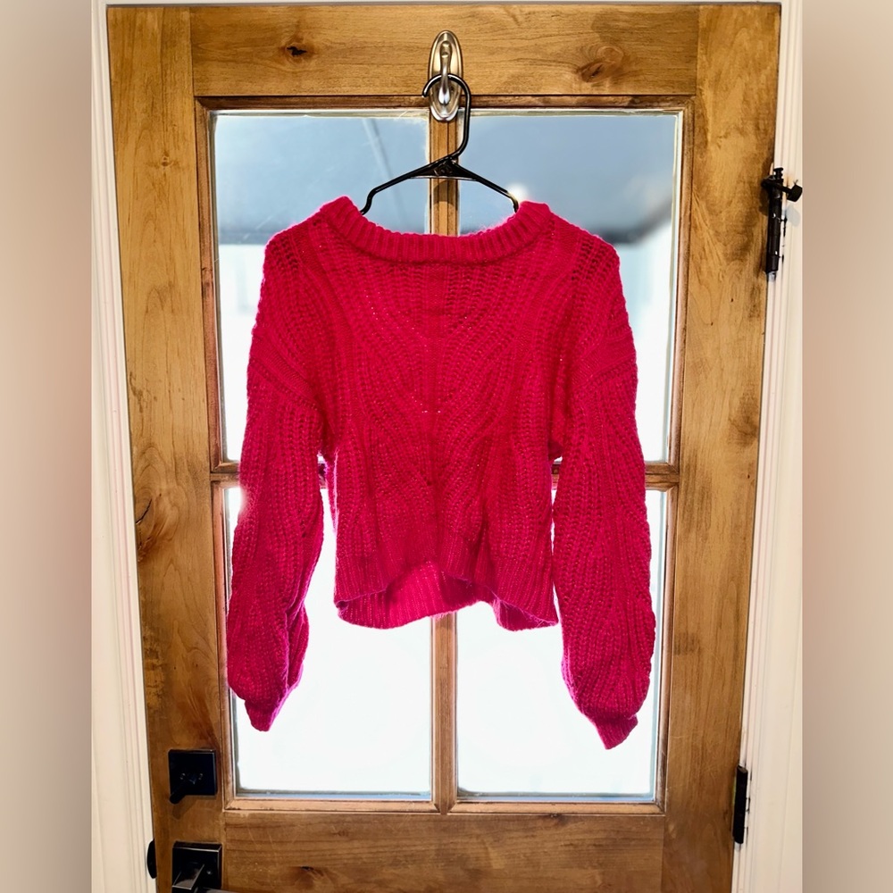 Small hot pink long sleeve knit sweater crop top